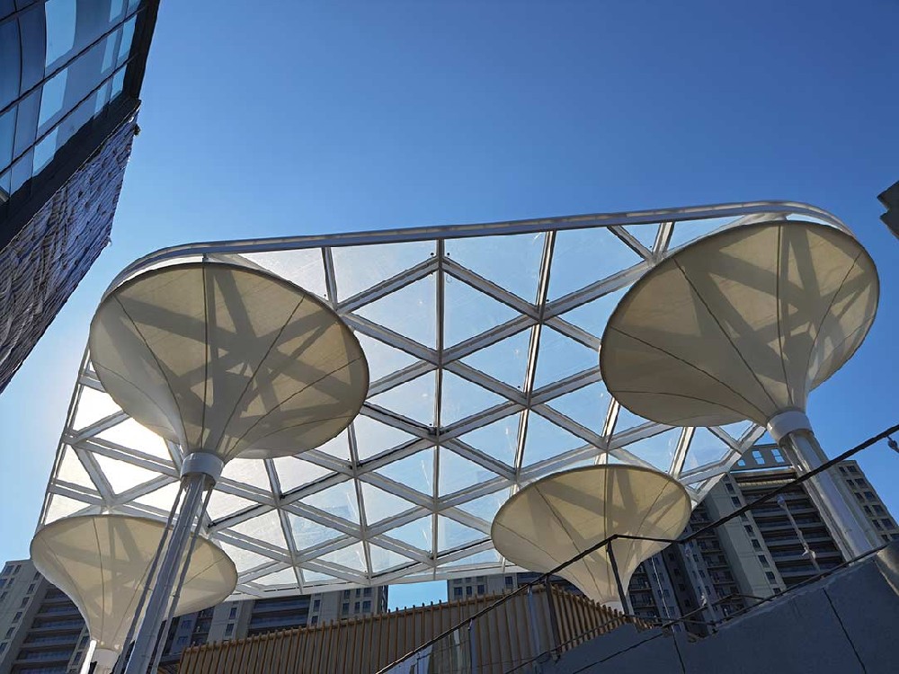 ETFE 气枕充气系统：运行原理与维护指南