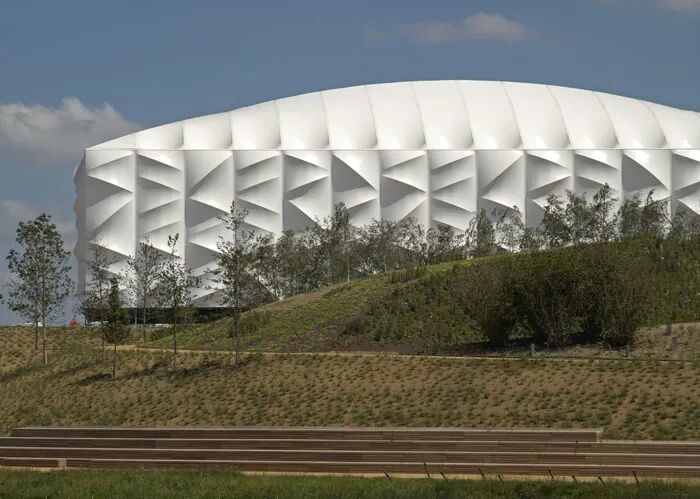 什么是膜结构？PTFE膜材和PVC膜材